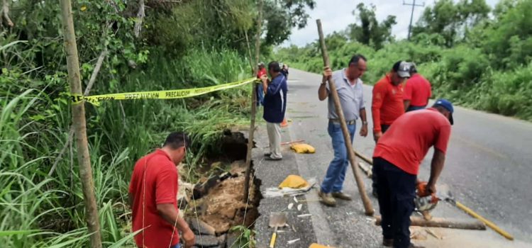 Carretera Jalapa-Villahermosa continúa socavándose