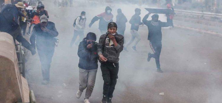 Decreta Perú toque de queda