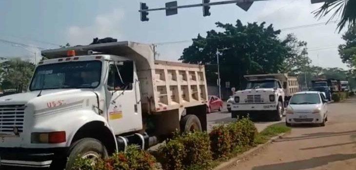 Protestan volteros contra Sedatu; exigen pago de servicios