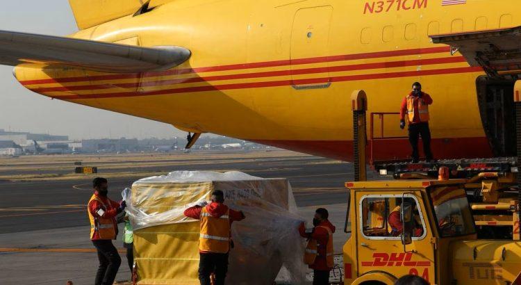 Publican decreto que prohíbe vuelos de carga en el AICM