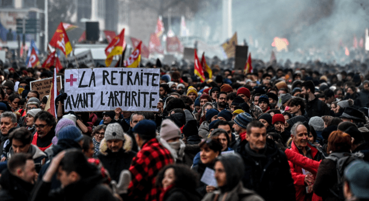 Regresan las protestas a las calles de Francia