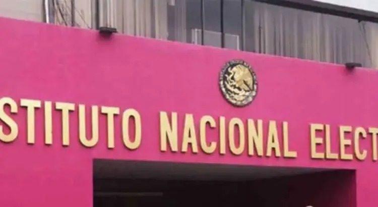 Admite la Corte a trámite controversia del INE contra plan B