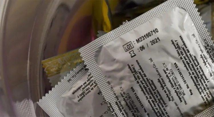 Alerta Cofepris por condones falsificados
