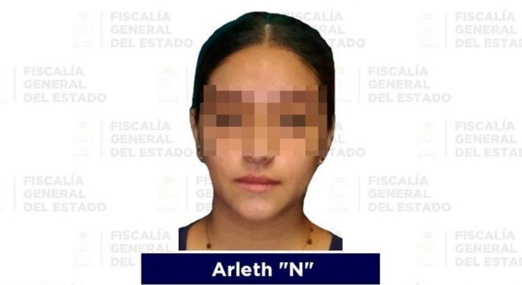 Arrestan a la madre del niño que fue encontrado encadenado en Tabasco