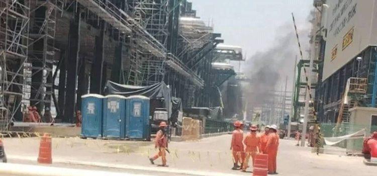 Se incendia pipa en la refinería Olmeca en Dos Bocas