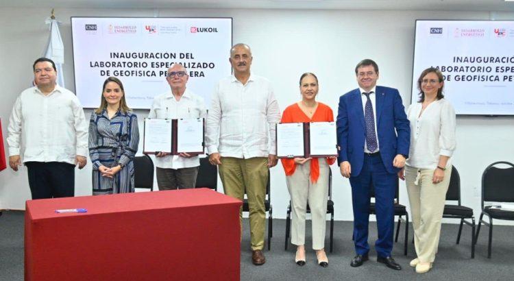 Firma  CNH convenio de colaboración con Tabasco