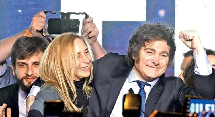 Aventaja la ultraderecha en Argentina