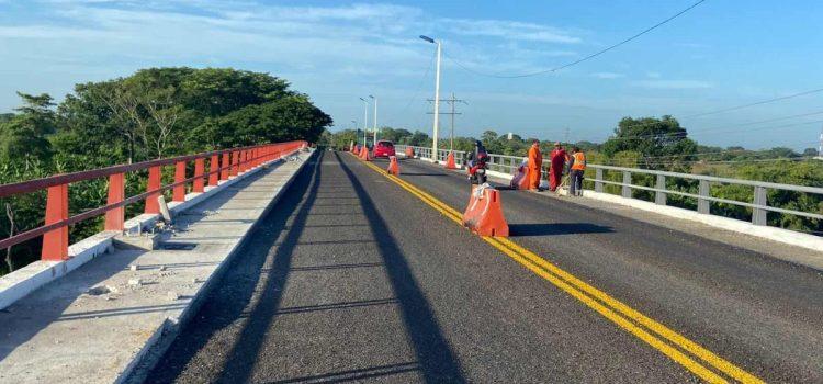 Construcción del puente vehicular Grijalva II, sobre sale en 5to informe de Carlos Merino