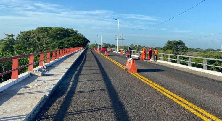 Construcción del puente vehicular Grijalva II, sobre sale en 5to informe de Carlos Merino