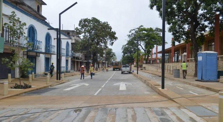 Protestan obreros del malecón de Villahermosa por falta de pago