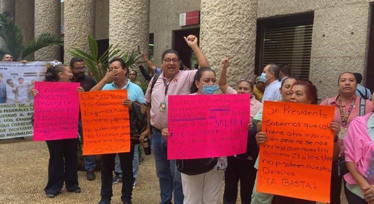 Protestan trabajadores de la salud en Tabasco para demandar sus prestaciones