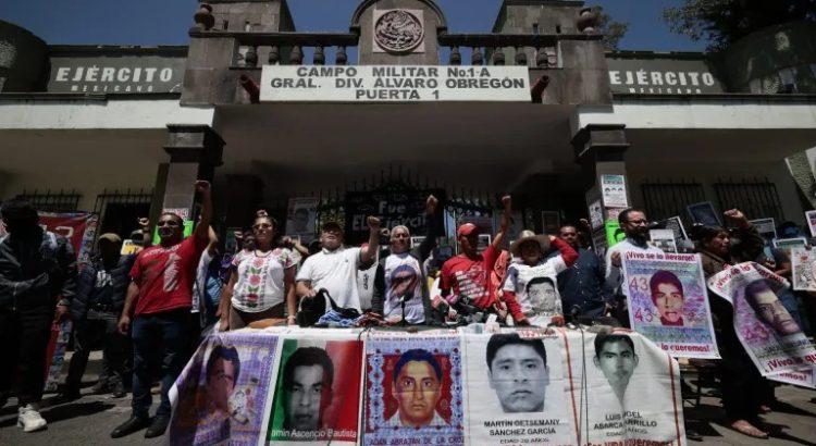 Dictan auto de formal prisión a 8 militares involucrados en el caso Ayotzinapa