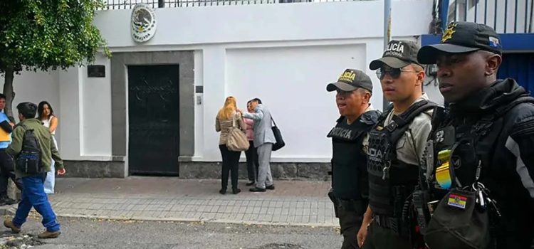 Está Ecuador dispuesto a restablecer relaciones con México
