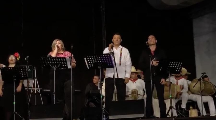 27 músicos dan vida a la Orquesta “Así es Tabasco”
