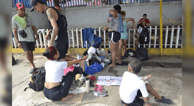 Más de 900 migrantes reciben Forma Migratoria Múltiple en Villahermosa y Tapachula