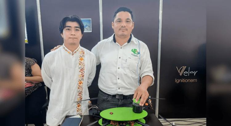 Tabasqueños presentan dron fumigador para el cacao