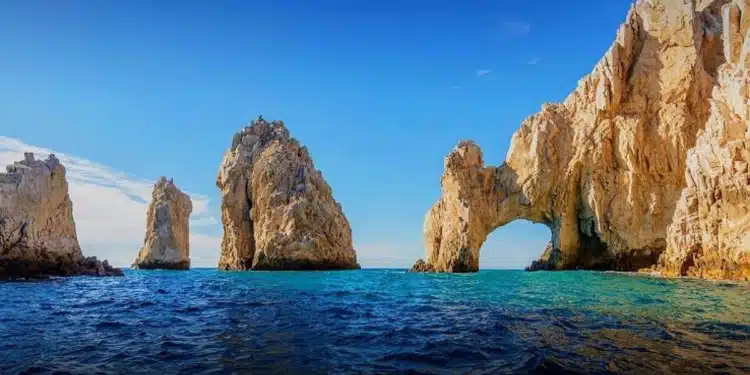 Los Cabos uno de los 5 destinos favoritos del turista para la temporada invernal
