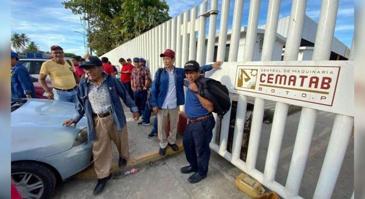 Empleados de CEMATAB piden reubicación en otras áreas del gobierno