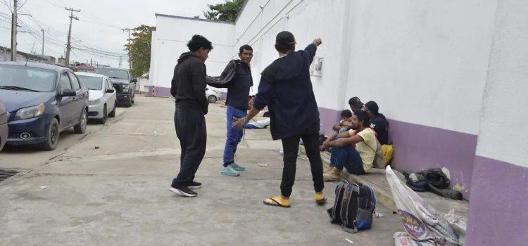 Migrantes en Villahermosa denuncian explotación laboral y maltrato