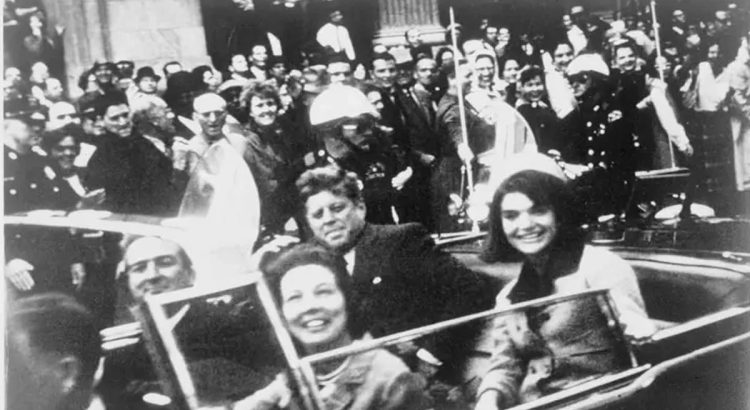 Trump desclasifica archivos sobre el asesinato de John F. Kennedy