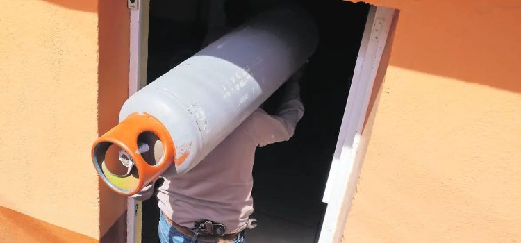 Crecen quejas por desabasto de gas en Tabasco