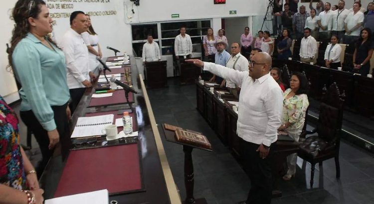 Óscar Tonatiuh Vázquez Landeros rinde protesta como nuevo fiscal general de Tabasco