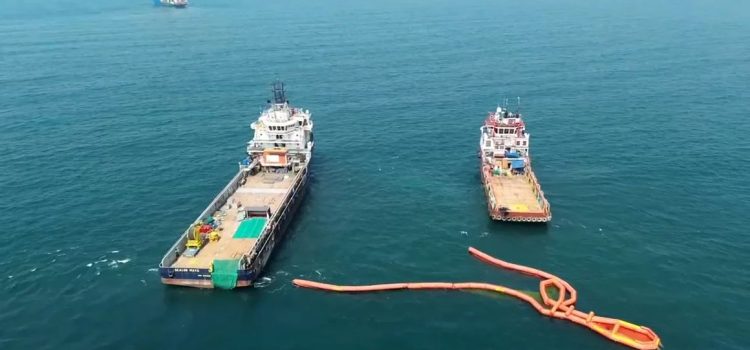 Pemex derrama gran cantidad de hidrocarburo en Tabasco, dejando graves afectaciones ambientales y económicas