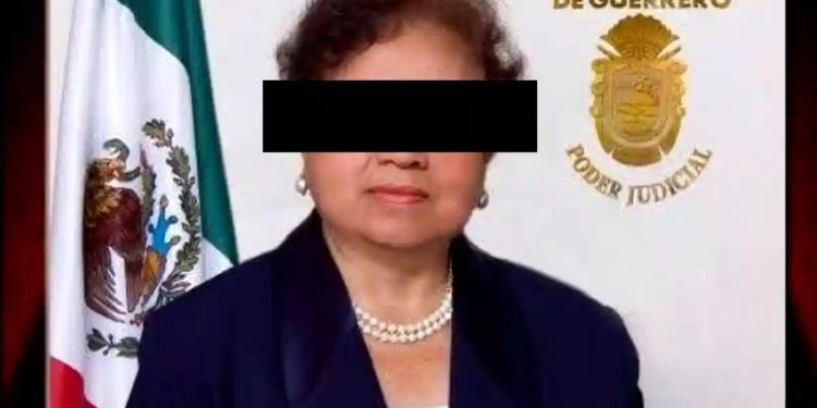 Detienen a exmagistrada de Guerrero por caso Ayotzinapa