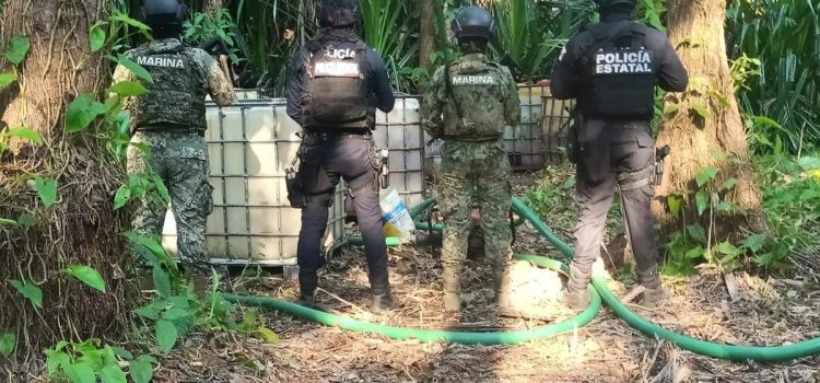 Asegura Marina 7,500 litros de huachicol en Tabasco