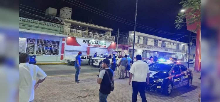 Ejecutan a agente de Tránsito en pleno centro de Cunduacán