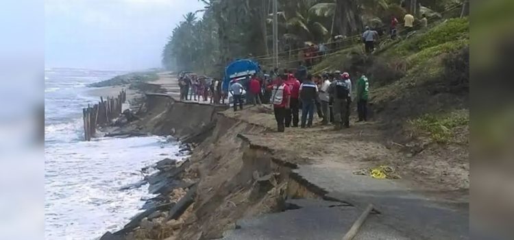 Gobernador relaciona erosión en ‘El Alacrán’ con obras en ‘Dos Bocas’ Gobernador relaciona erosión en ‘El Alacrán’ con obras en ‘Dos Bocas’