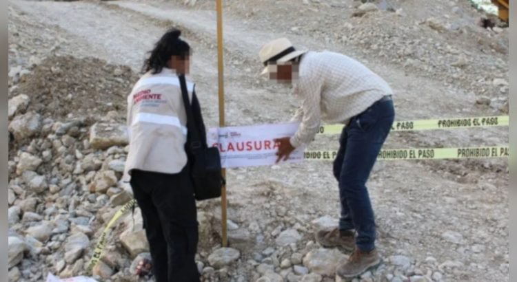 Semades clausura empresas que extraían ilegalmente grava en Tabasco