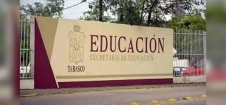 Hay 285 maestros sin grupo para nuevo ciclo escolar por falta de matrícula