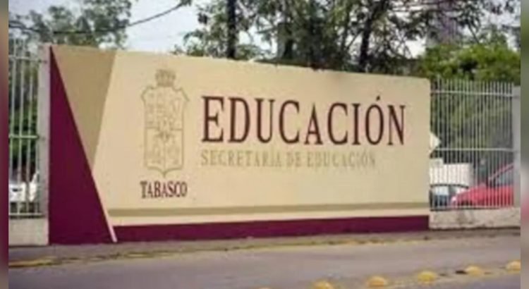 Hay 285 maestros sin grupo para nuevo ciclo escolar por falta de matrícula