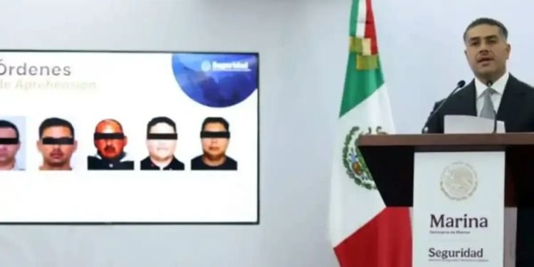 Caen funcionarios y mandos navales por huachicoleo
