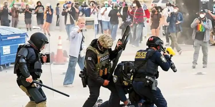 Reautoriza la Corte Suprema las redadas antimigrantes en Los Angeles