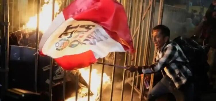 Masivas protestas en Perú