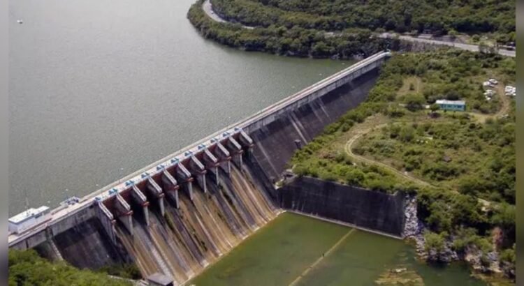 Desfogue de presa Peñitas de 550 m³/s permanecerá hasta el 6 de noviembre: Conagua Desfogue de presa Peñitas de 550 m³/s permanecerá hasta el 6 de noviembre: Conagua
